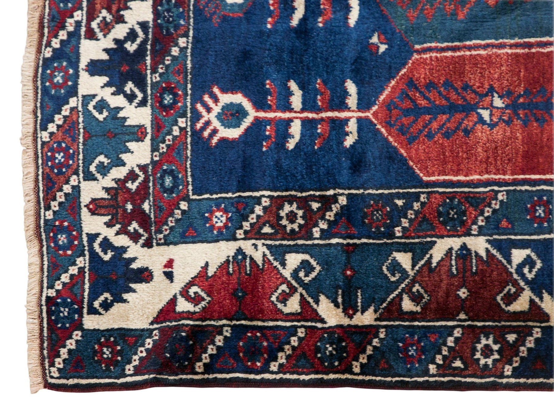 80+ Year Old Döşemealtı Rug, 120 x 185 cm (3'11" x 6'1")