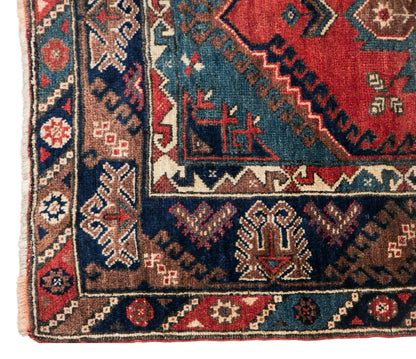 80+ Yrs Old Döşemealtı Rug 4'3" x 6'9" (130x205 cm)