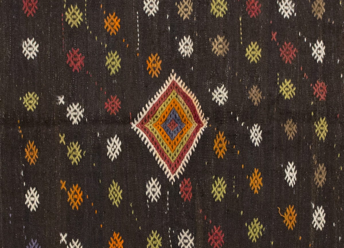Embroidery Neutral Kilim 5'9" x 9'2" feet 175 x 280 cm