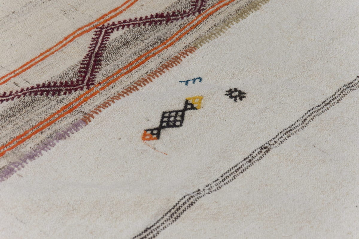 Neutral Kilim 10" x 16'9" feet 300 x 510 cm