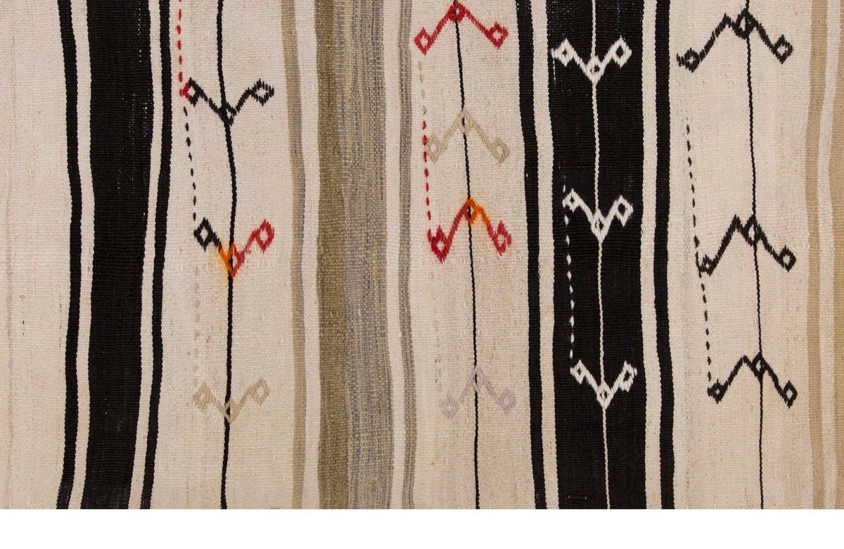 Neutral Kilim 4'1" x 7'7" feet 125 x 230 cm