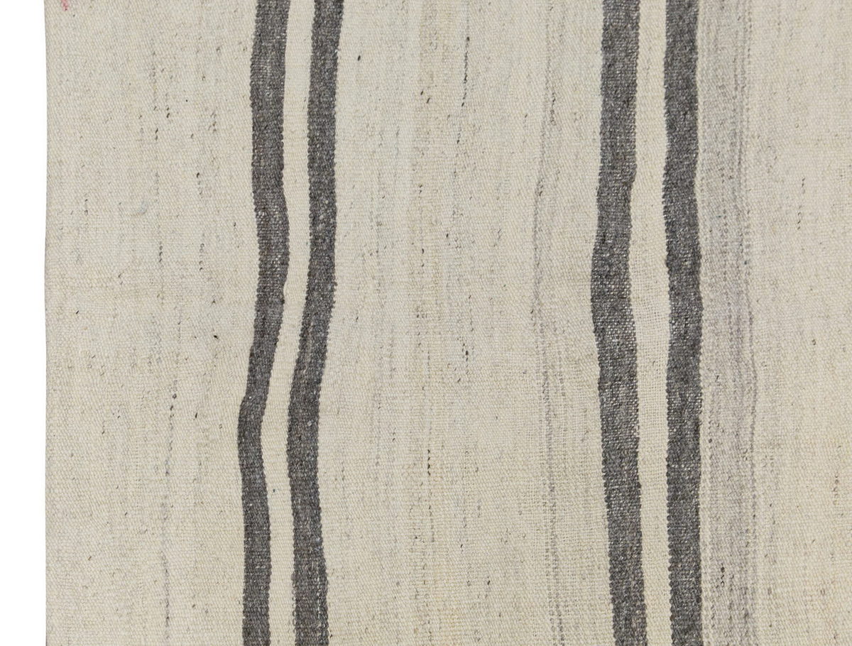 Neutral Kilim 4'6" x 5'9" feet 138 x 175 cm