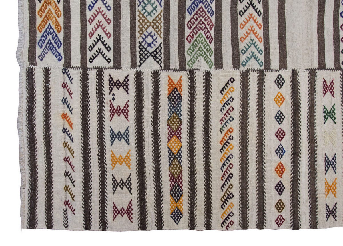 Neutral Kilim 6'5" x 7'5" feet 195 x 227 cm