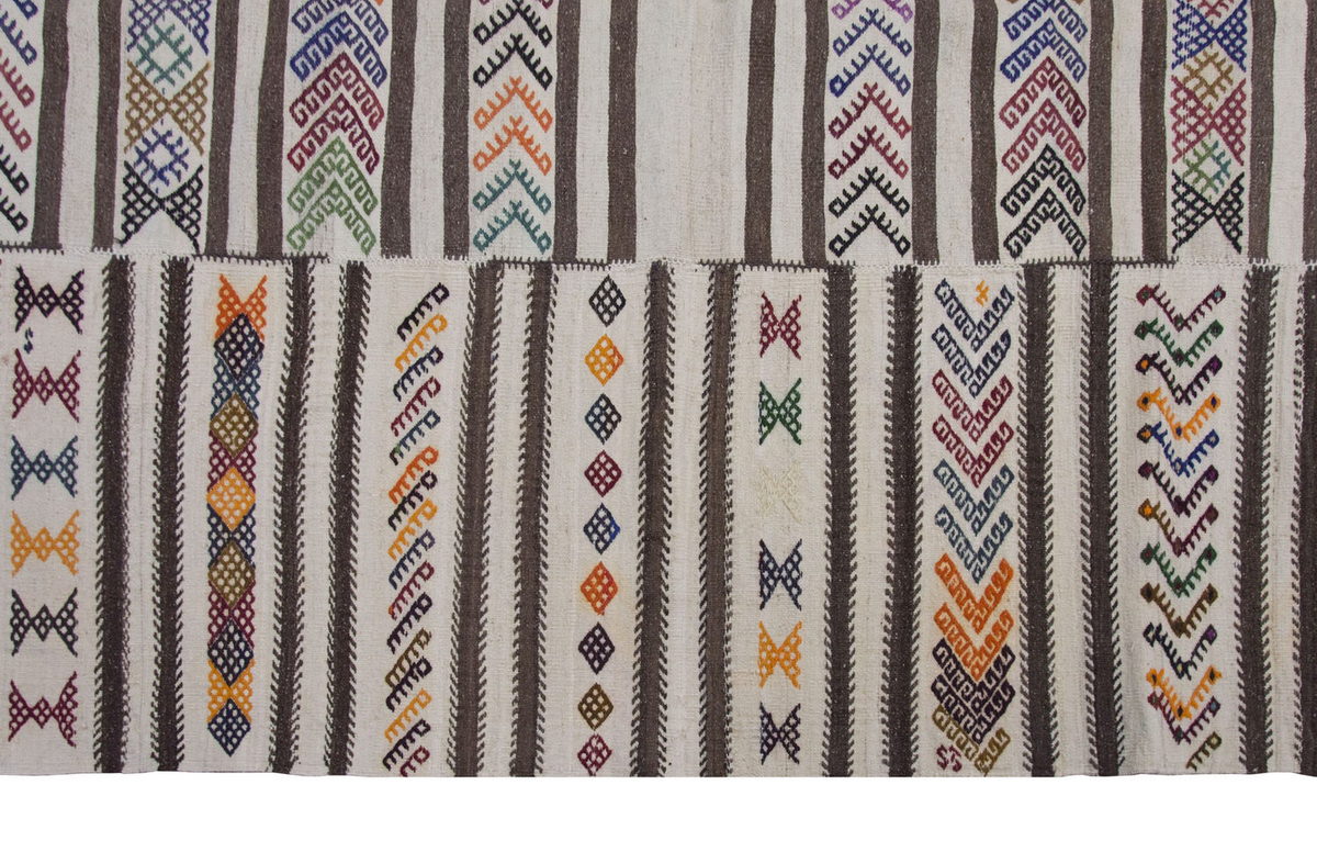 Neutral Kilim 6'5" x 7'5" feet 195 x 227 cm