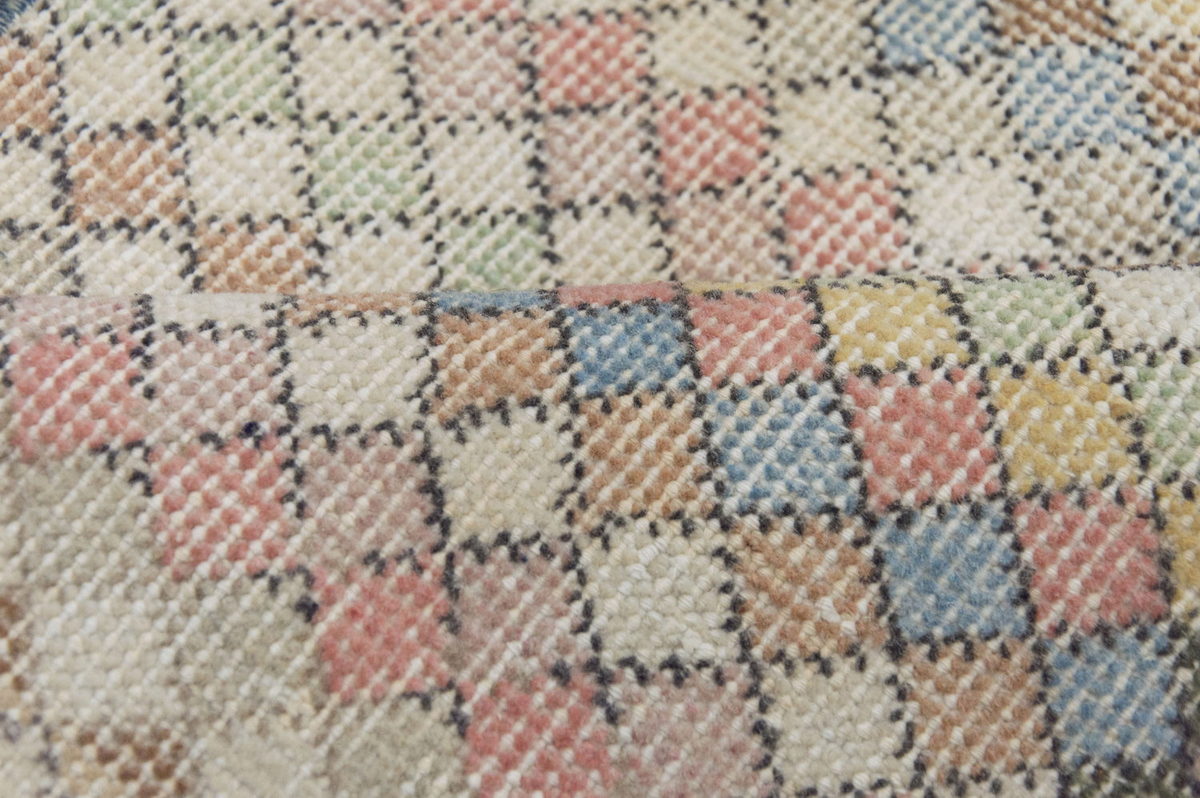 Runner Rug 1'7" x 8" feet  48 x 238 cm