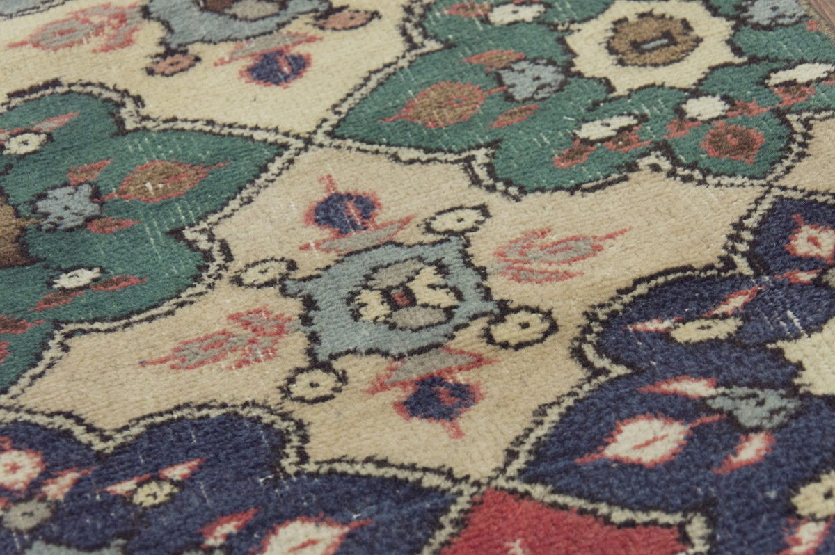 Runner Rug 2" x 8'4" feet  61 x 254 cm