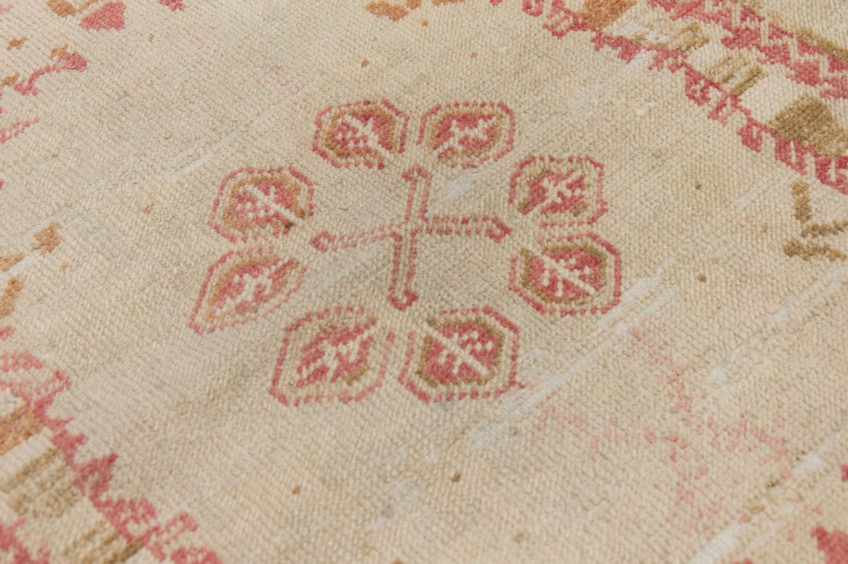 Runner Rug 2'2" x 6'7" feet  67 x 200 cm