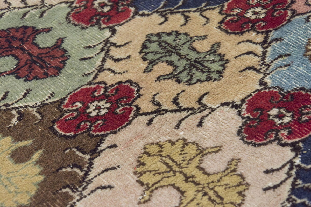 Runner Rug 2'3" x 8" feet  69 x 240 cm