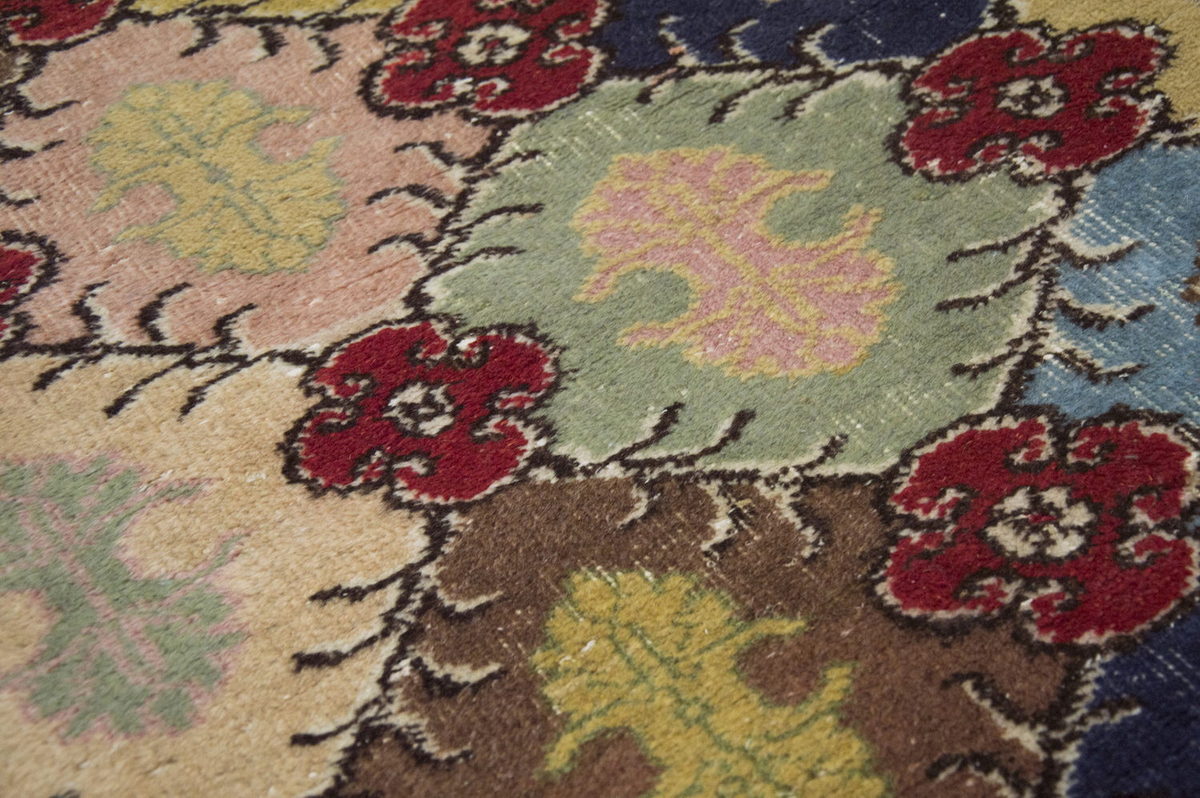 Runner Rug 2'2" x 8" feet  67 x 243 cm