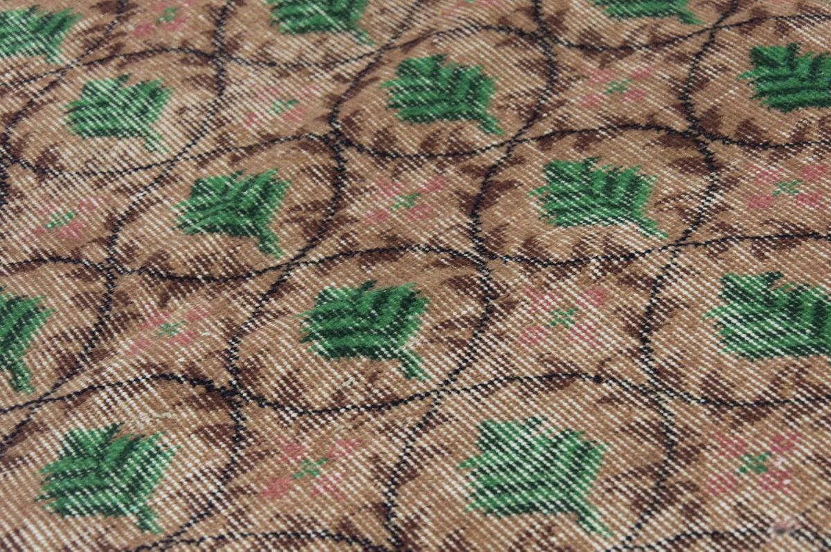 Runner Rug 2'2" x 8'6" feet  66 x 260 cm