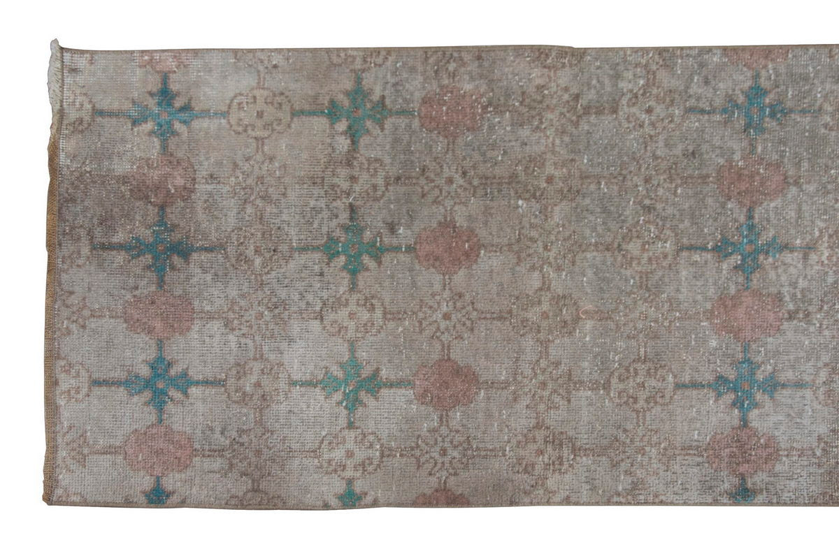 Runner Rug 2'2" x 8'8" feet  65 x 265 cm