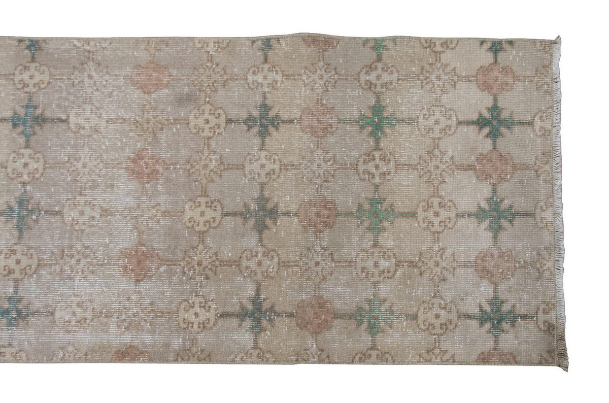 Runner Rug 2'4" x 8'3" feet  72 x 251 cm