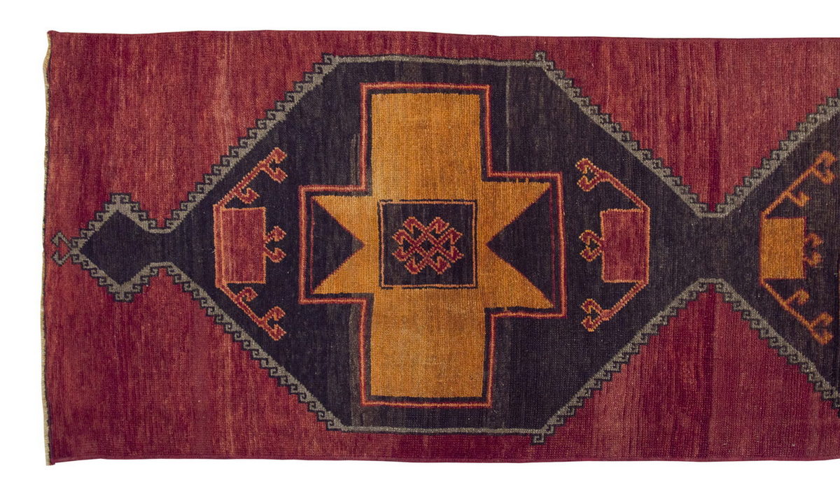 Runner Rug 2'6" x 10'9" feet  77 x 327 cm