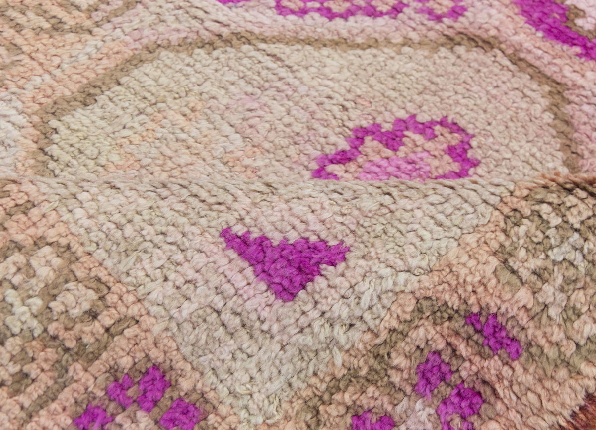 Runner Rug 2'6" x 12'6" feet  76 x 381 cm