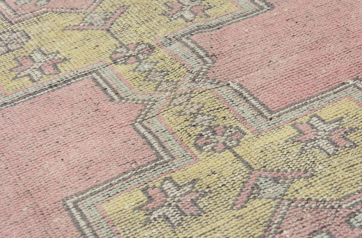 Runner Rug 2'6" x 8'8" feet  75 x 264 cm