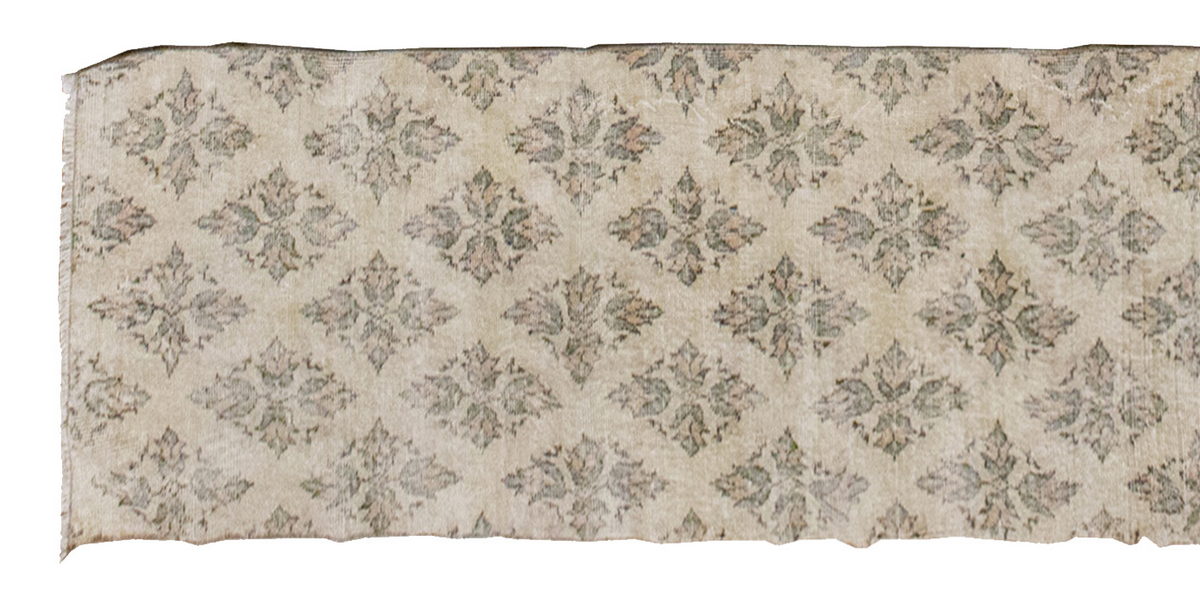 Runner Rug 2'7" x 10 feet 80 x 305 cm