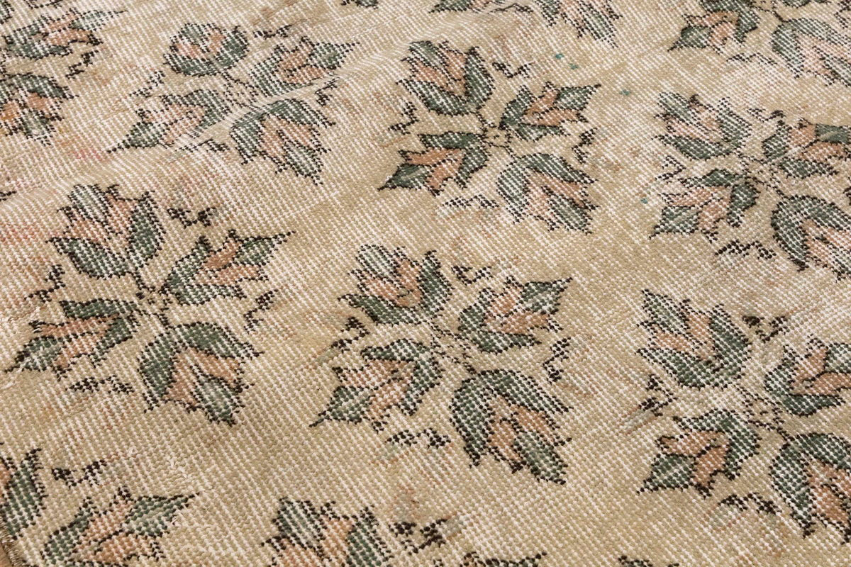 Runner Rug 2'7" x 10 feet 80 x 305 cm