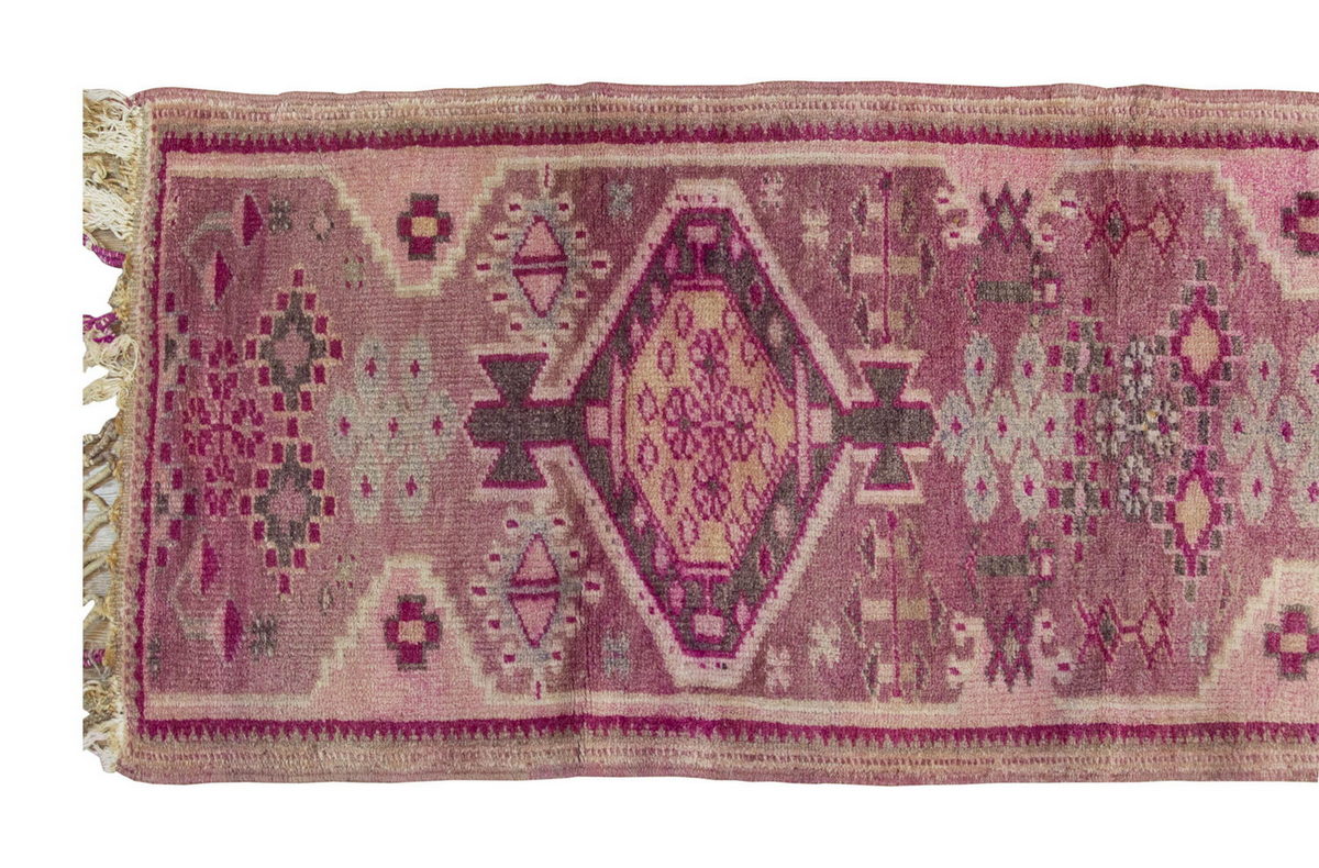 Runner Rug 2'8 x 12" feet  81 x 362 cm