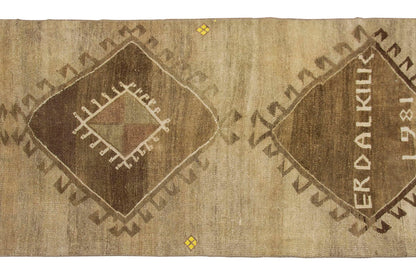 Runner Rug 3'4" x 11'6" feet  101 x 350 cm