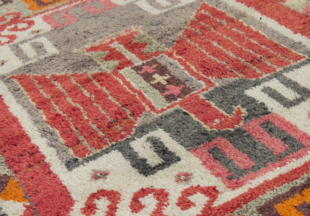 Runner Rug 3'7" x 13'5" feet  110 x 410 cm