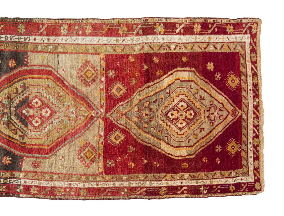 Runner Rug 3'8" x 9" feet  113 x 270 cm