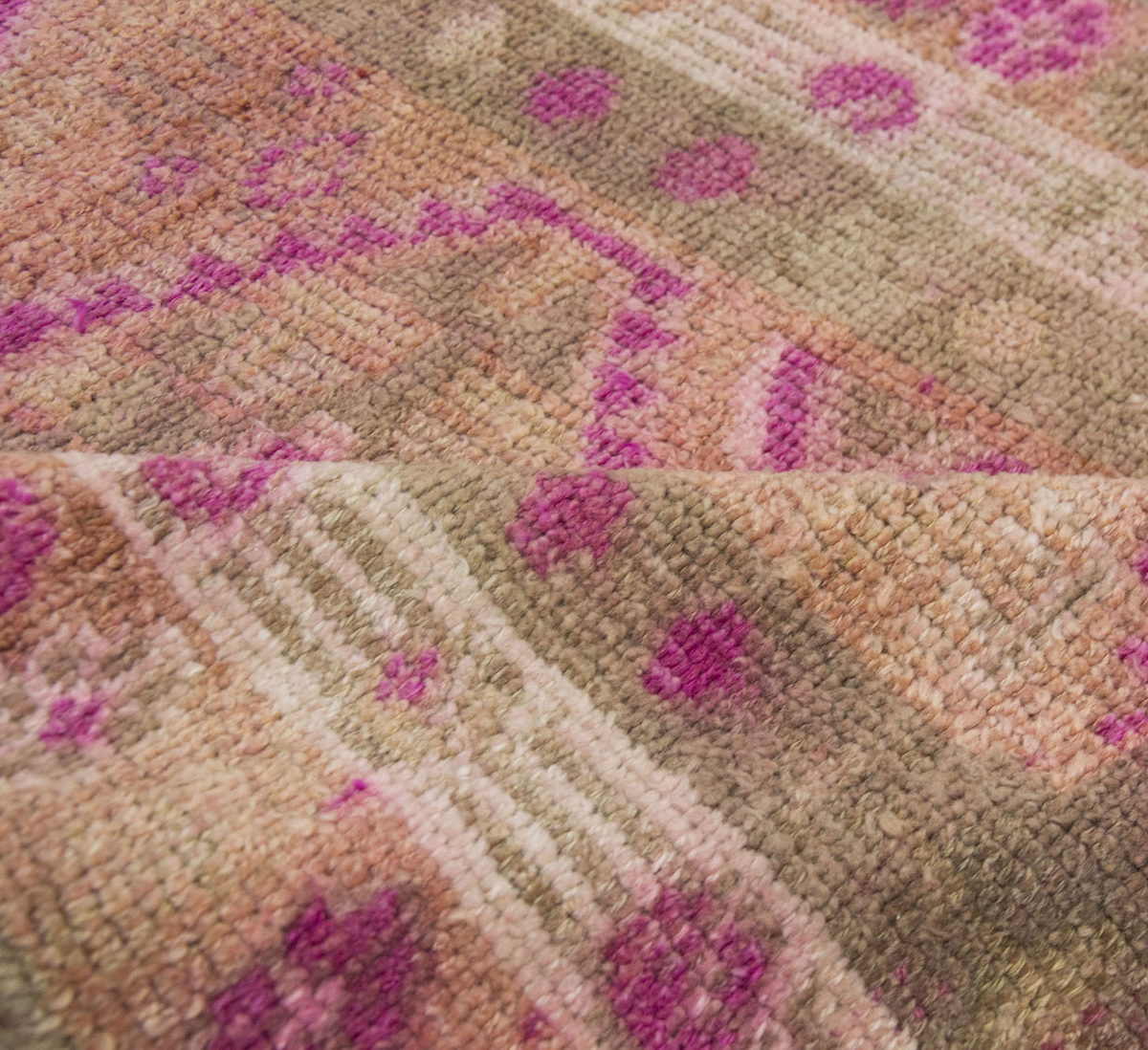 Runner Rug 3" x 13'1" feet  92 x 400 cm