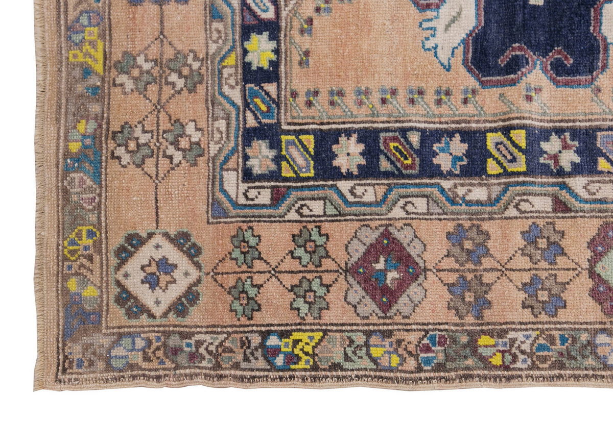Runner Rug 4'6" x 8'4" feet 136 x 253 cm