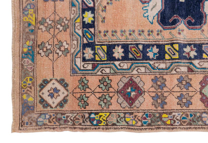 Runner Rug 4'6" x 8'4" feet 136 x 253 cm