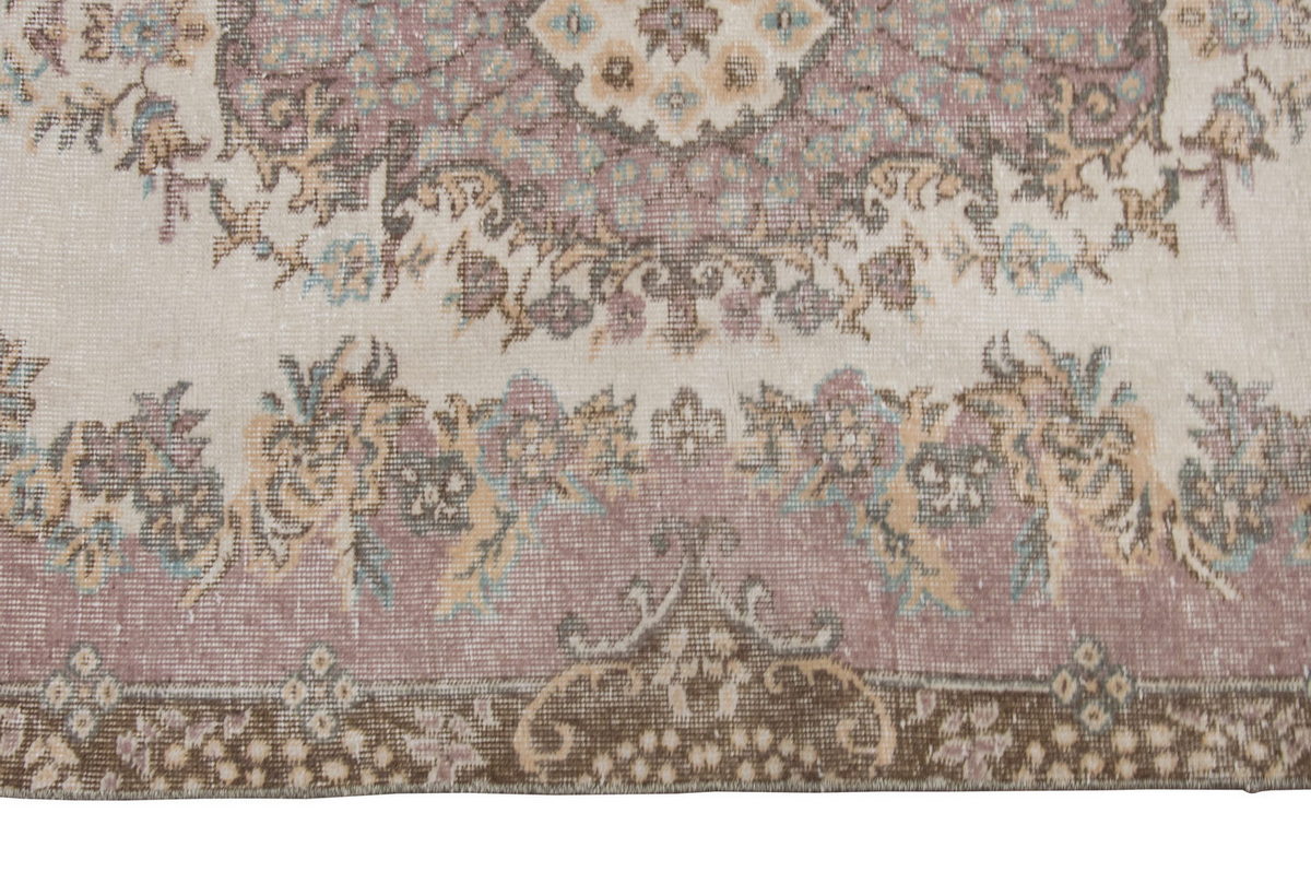 Turkish Rug 3'9" x 7" feet  115 x 213 cm