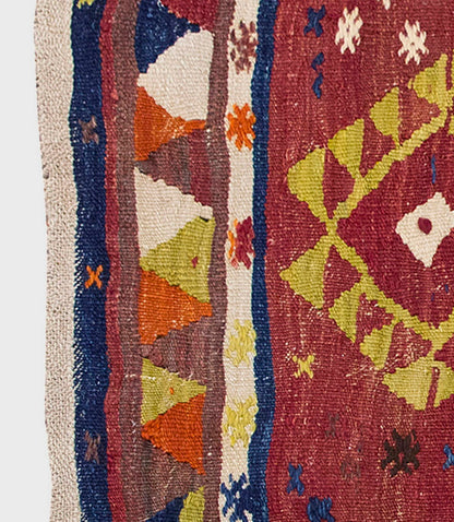 Vintage Kilim Rug, Nomadic Kilim 3'5" x 4'2" feet 105 x 127 cm