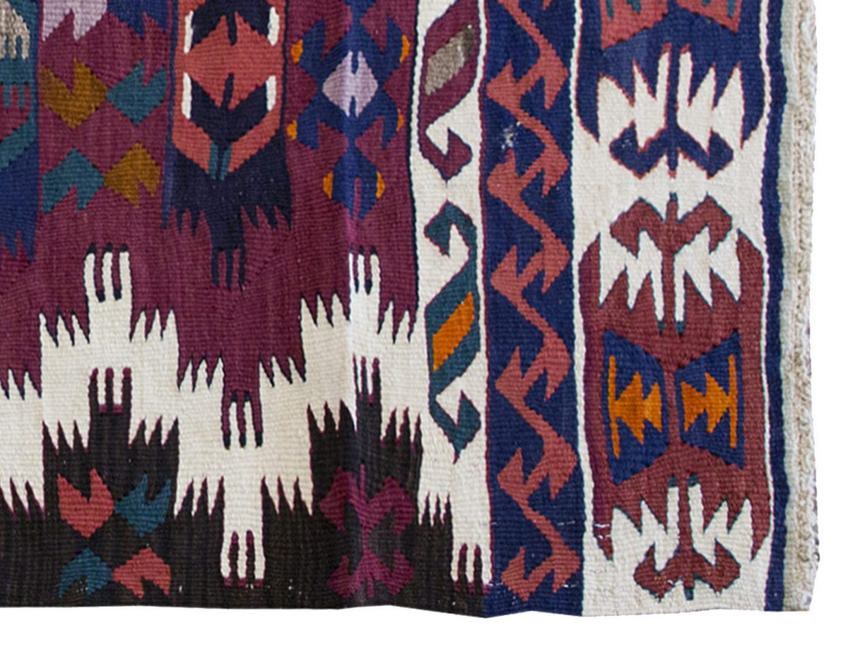 Vintage Kilim Rug,Saçıkara Tribal Kilim 2'9 " x 4'4" feet 84 x 131 cm