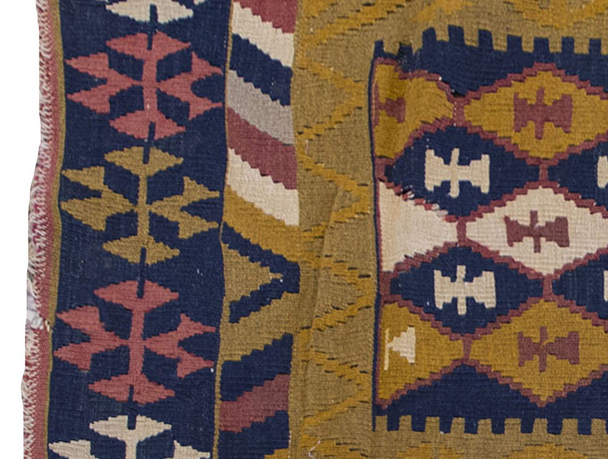 Vintage Kilim Rug,Central Turkey Kilim 3'6" x 5" feet 107 x 150 cm