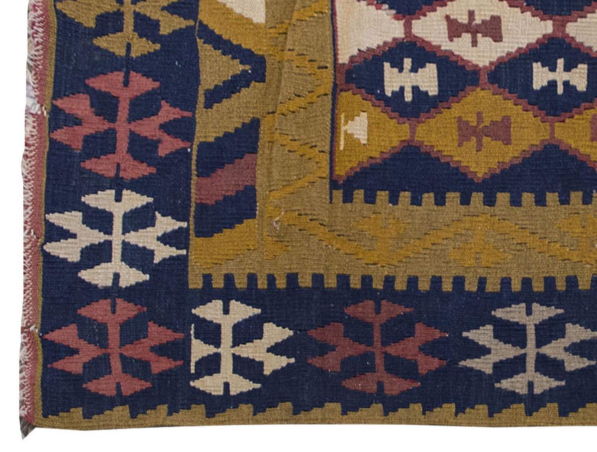 Vintage Kilim Rug,Central Turkey Kilim 3'6" x 5" feet 107 x 150 cm