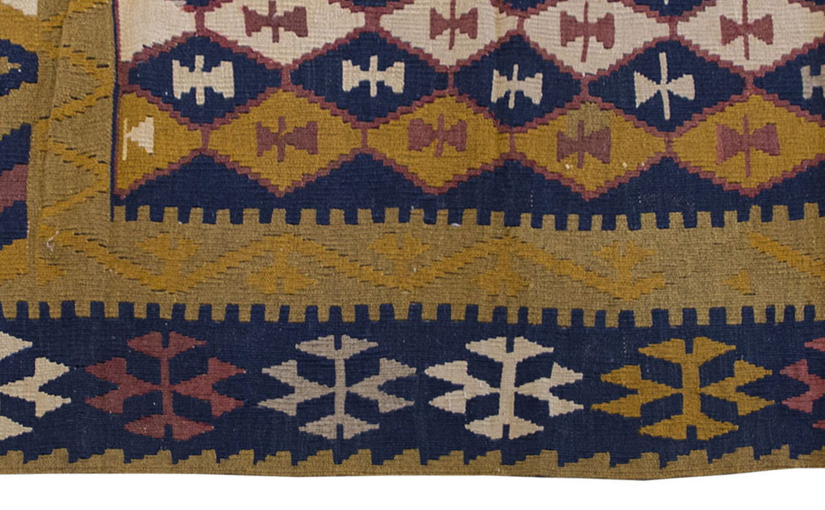 Vintage Kilim Rug,Central Turkey Kilim 3'6" x 5" feet 107 x 150 cm