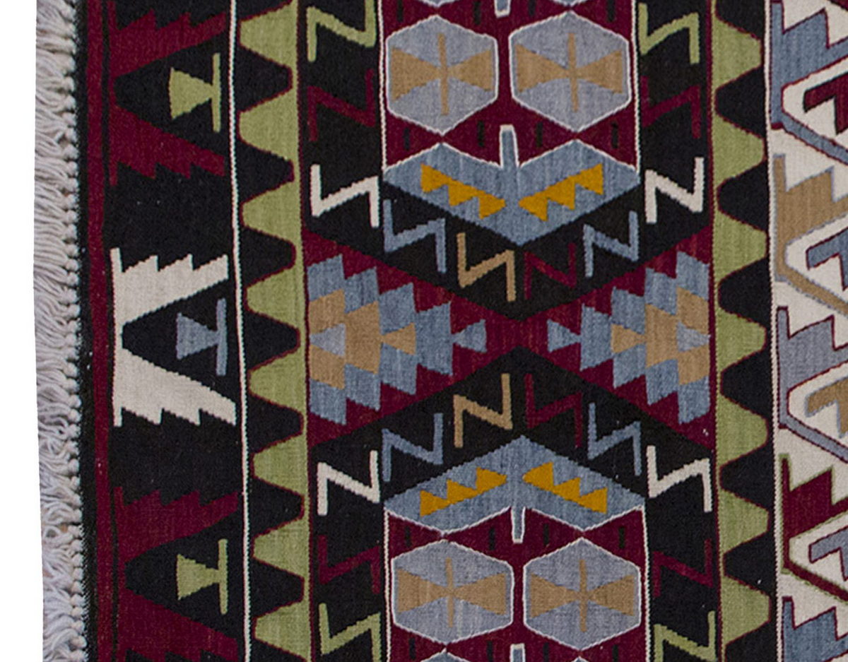 Vintage Kilim Rug,Kırşehir Kilim 3'9" x 5'5" feet 114 x 164 cm