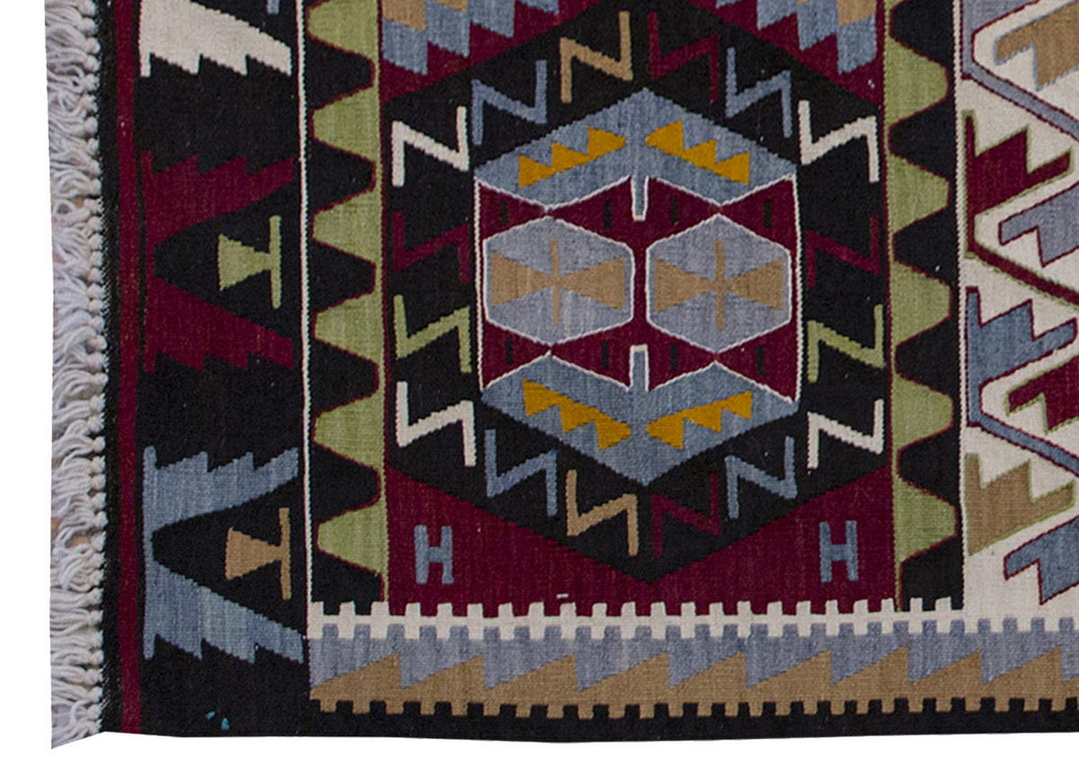Vintage Kilim Rug,Kırşehir Kilim 3'9" x 5'5" feet 114 x 164 cm