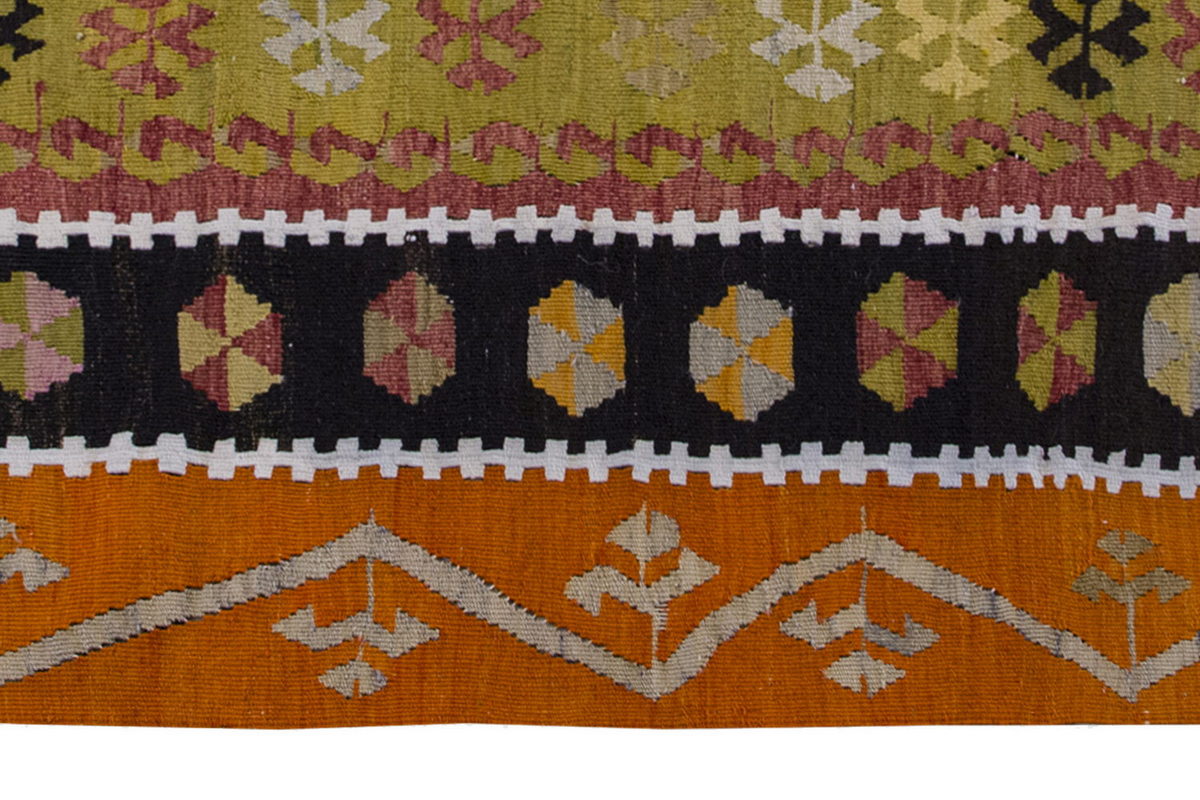 Vintage Kilim Rug,Çorum Kilim 4" x 5'7" feet 120 x 170 cm