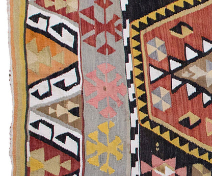 Vintage Kilim Rug,Kırşehir Kilim 4" x 6'8" feet 121 x 204 cm