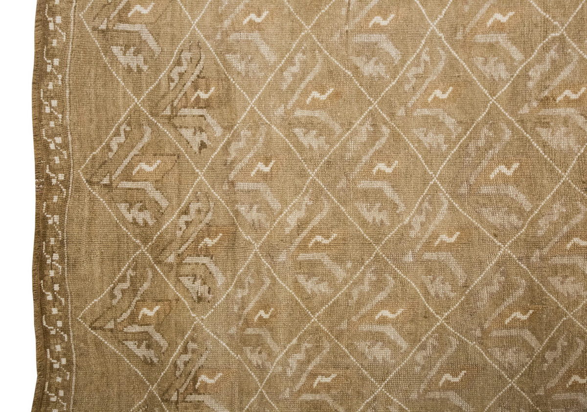 Vintage Large Rug, Oushak Area Rug, 5'7" x 9 feet 170 x 274 cm