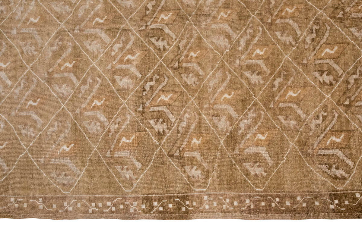 Vintage Large Rug, Oushak Area Rug, 5'7" x 9 feet 170 x 274 cm