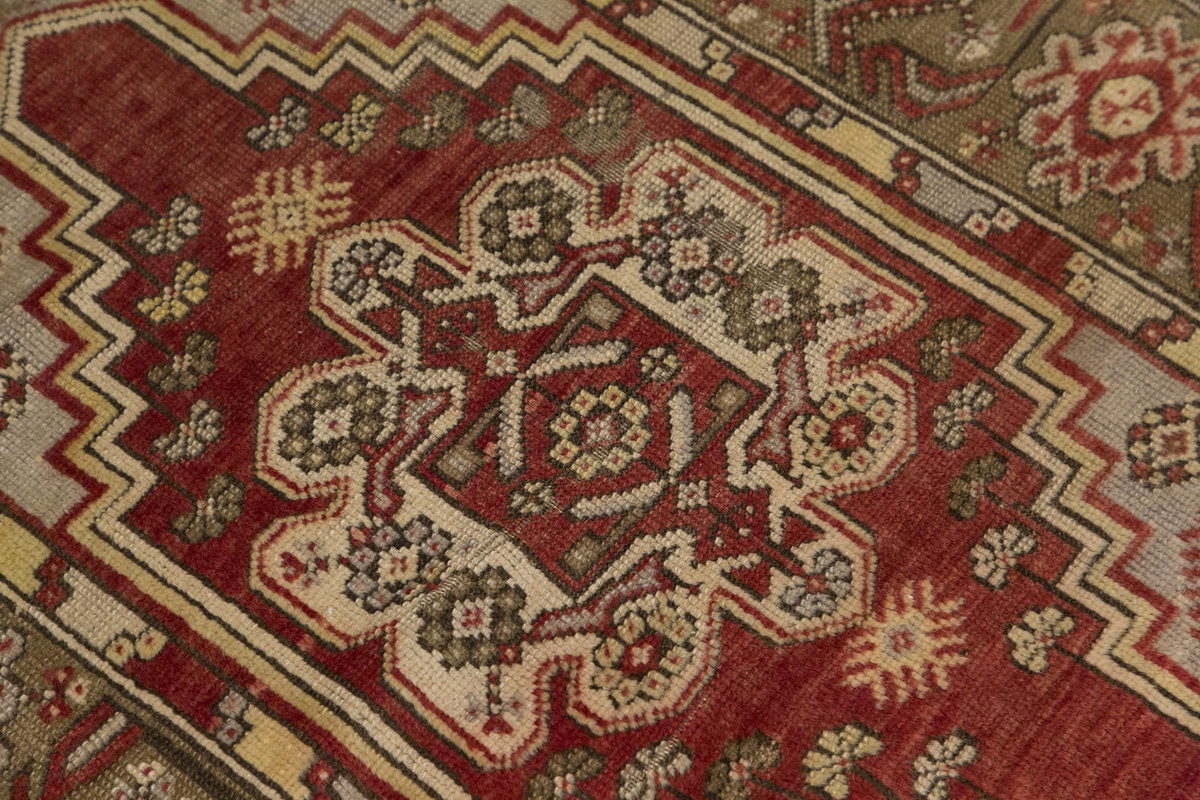 Vintage Rug, Small Oushak Rug 2'9" x 4'8" feet 85 x 142 cm