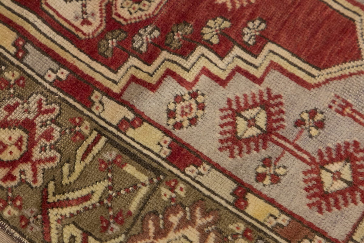 Vintage Rug, Small Oushak Rug 2'9" x 4'8" feet 85 x 142 cm