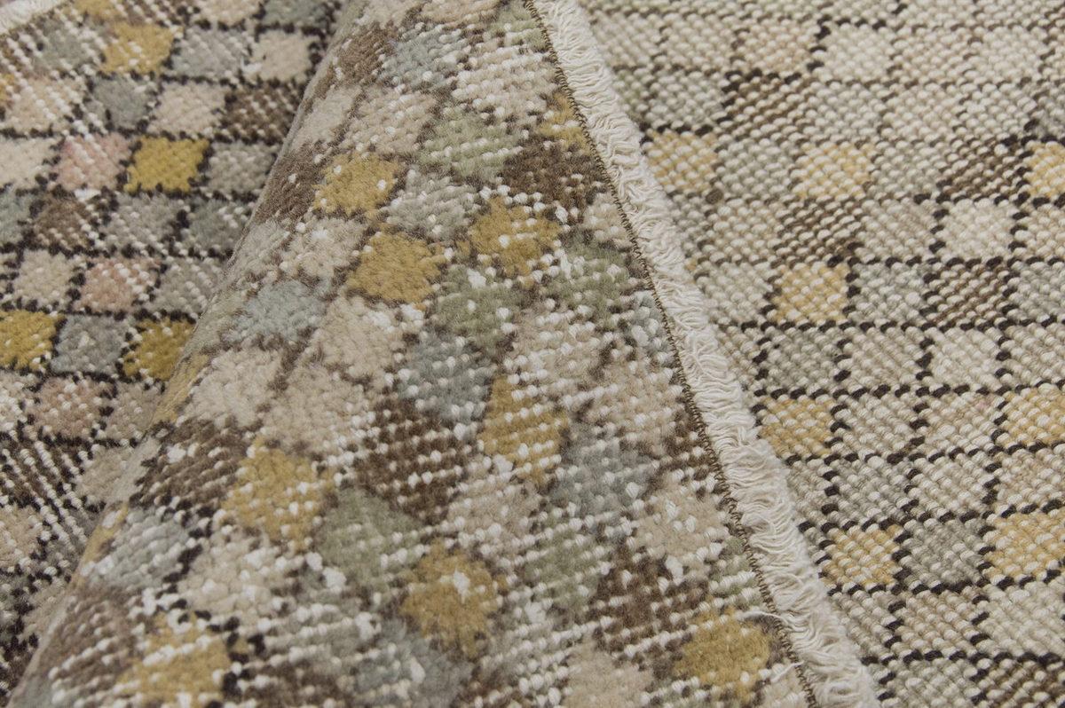 Vintage Rug 2" x 2'9" feet  63 x 83 cm