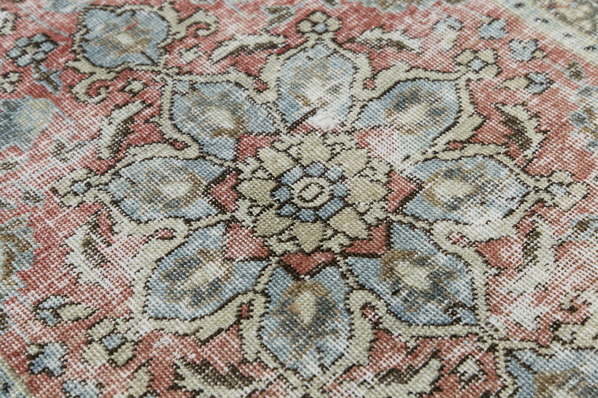Vintage Rug 2'2" x 3'7" feet 65 x 110 cm