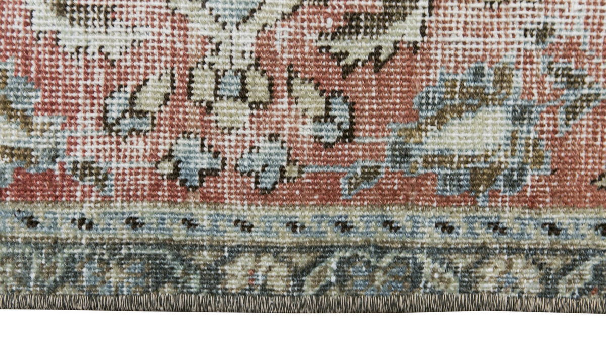 Vintage Rug 2'2" x 3'7" feet 65 x 110 cm