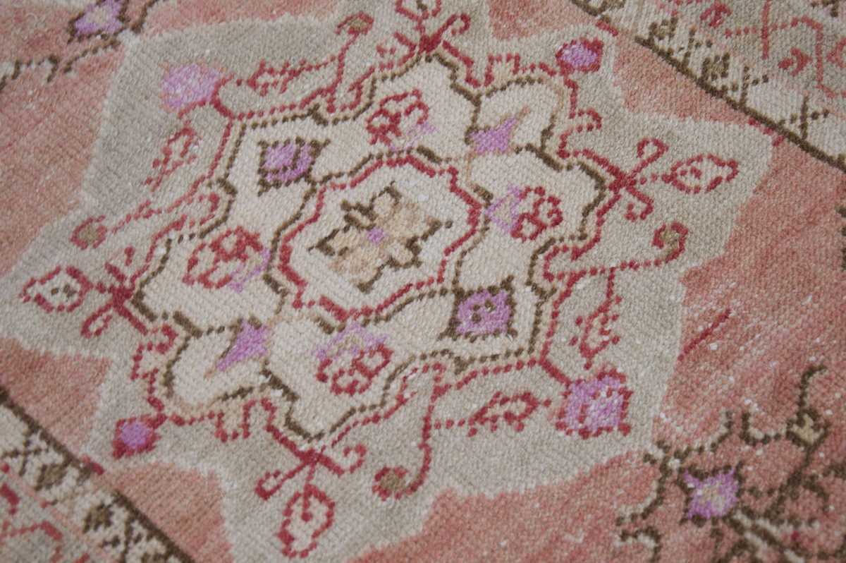 Vintage Rug 2'2" x 4'3" feet 66 x 130 cm