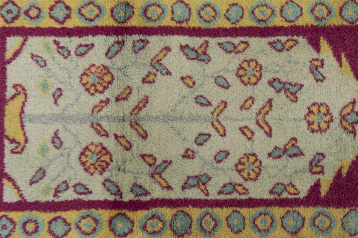 Vintage Rug 2'4" x 3'8" feet 72 x 112 cm