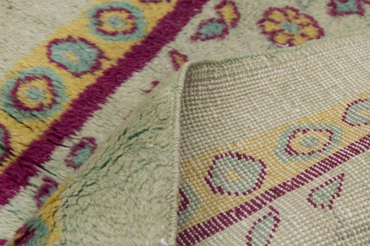 Vintage Rug 2'4" x 3'8" feet 72 x 112 cm