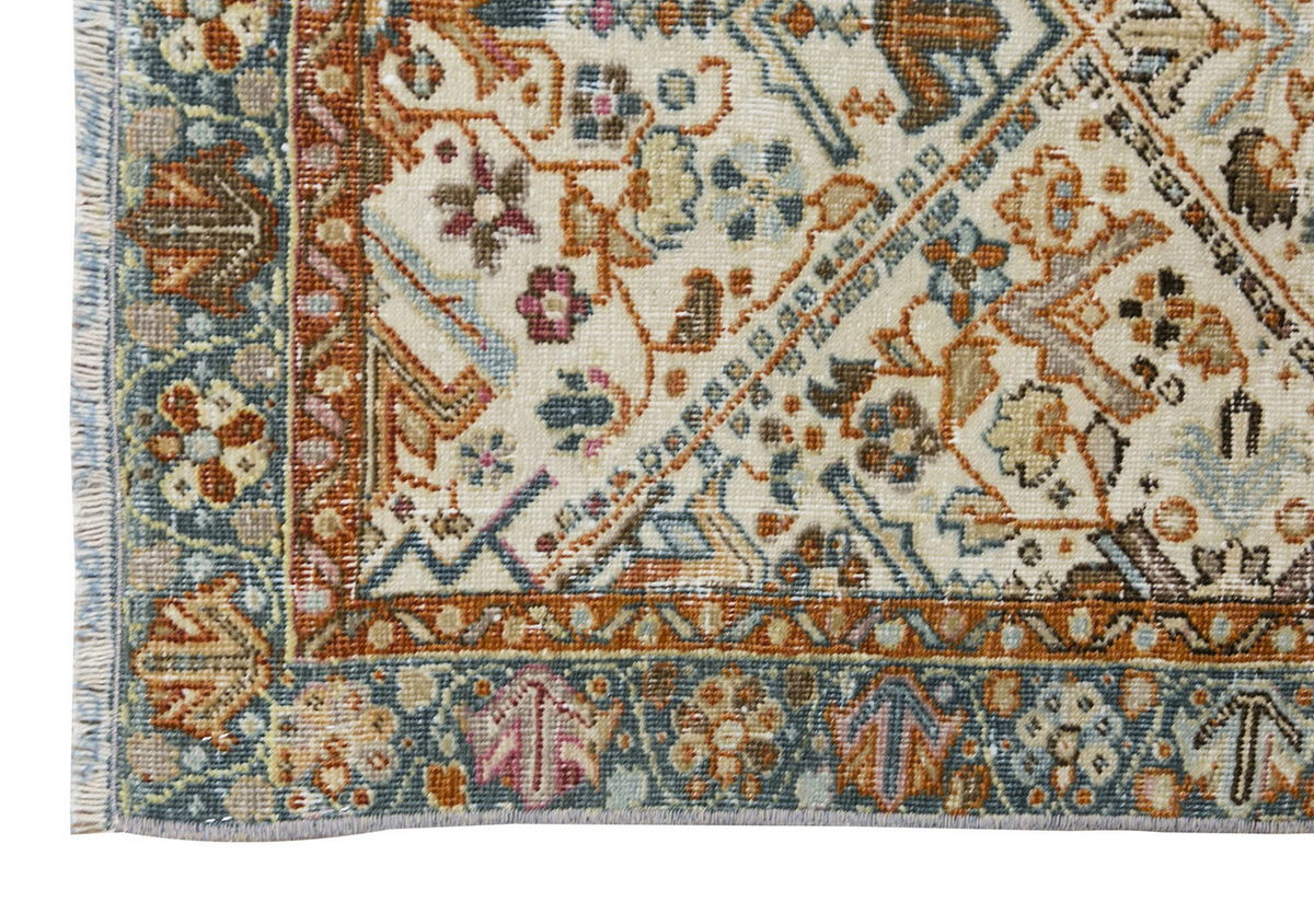 Vintage Rug 2'5" x 3'11" feet 74 x 120 cm