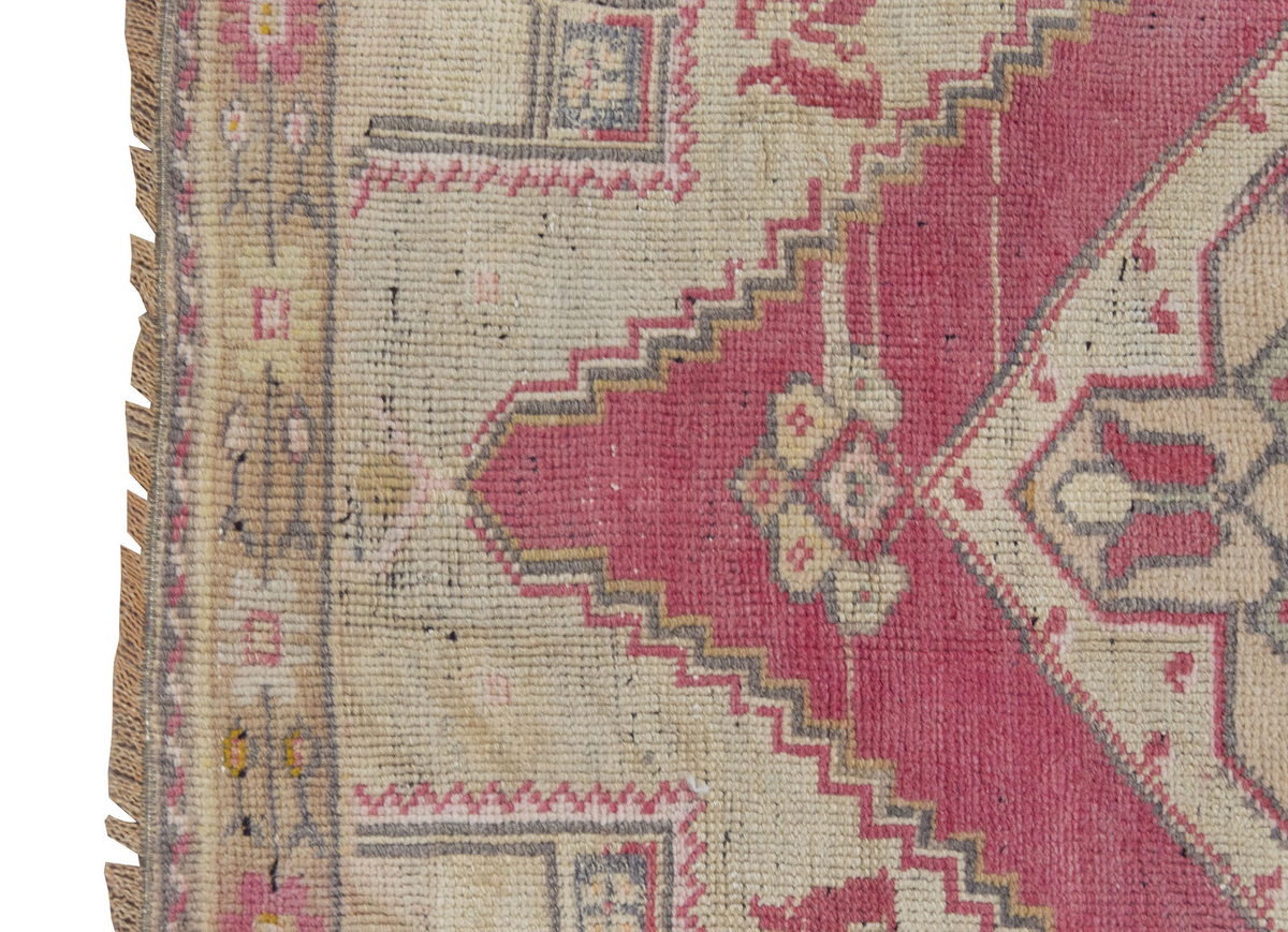 Vintage Rug 2'6" x 4'3" feet  77 x 130 cm